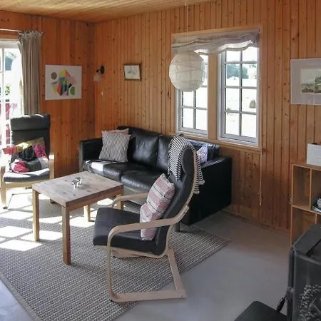 בית נופש Three-bedroom Holiday In