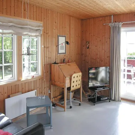 Three-bedroom Holiday In Nordenbro Vesteregn